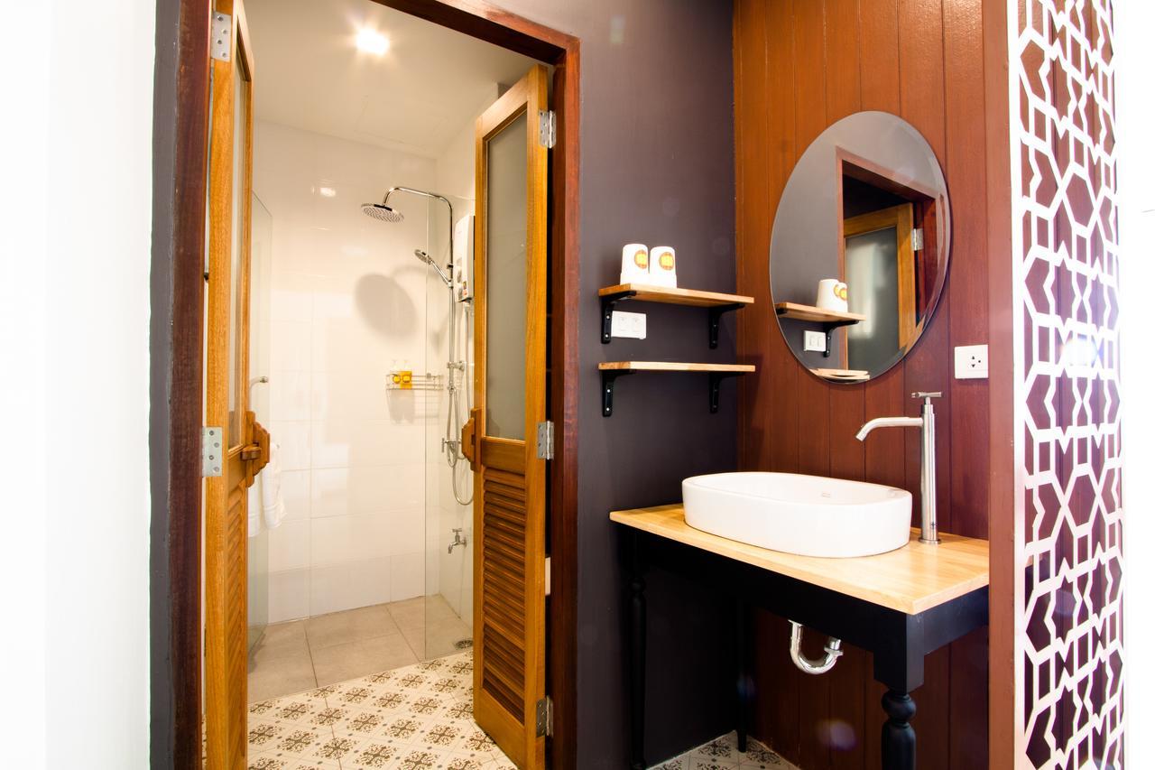 Big Smile Hotel Bangkok Ngoại thất bức ảnh