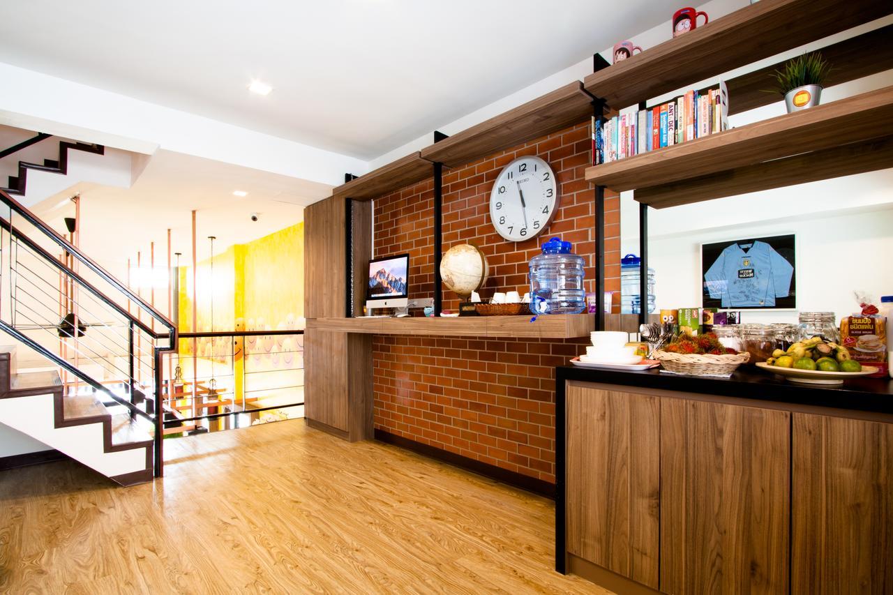 Big Smile Hotel Bangkok Ngoại thất bức ảnh