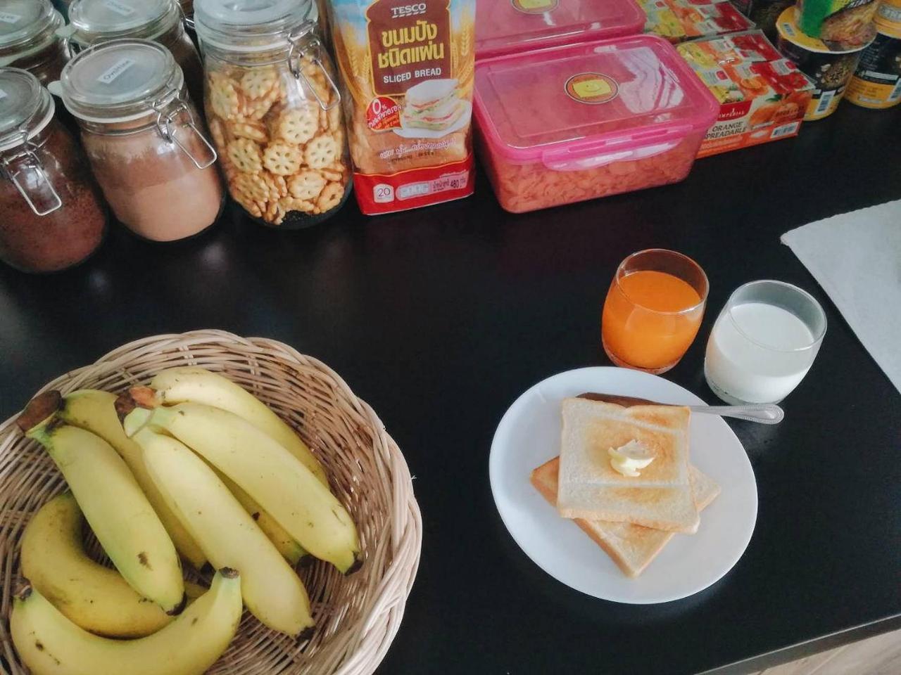 Big Smile Hotel Bangkok Ngoại thất bức ảnh