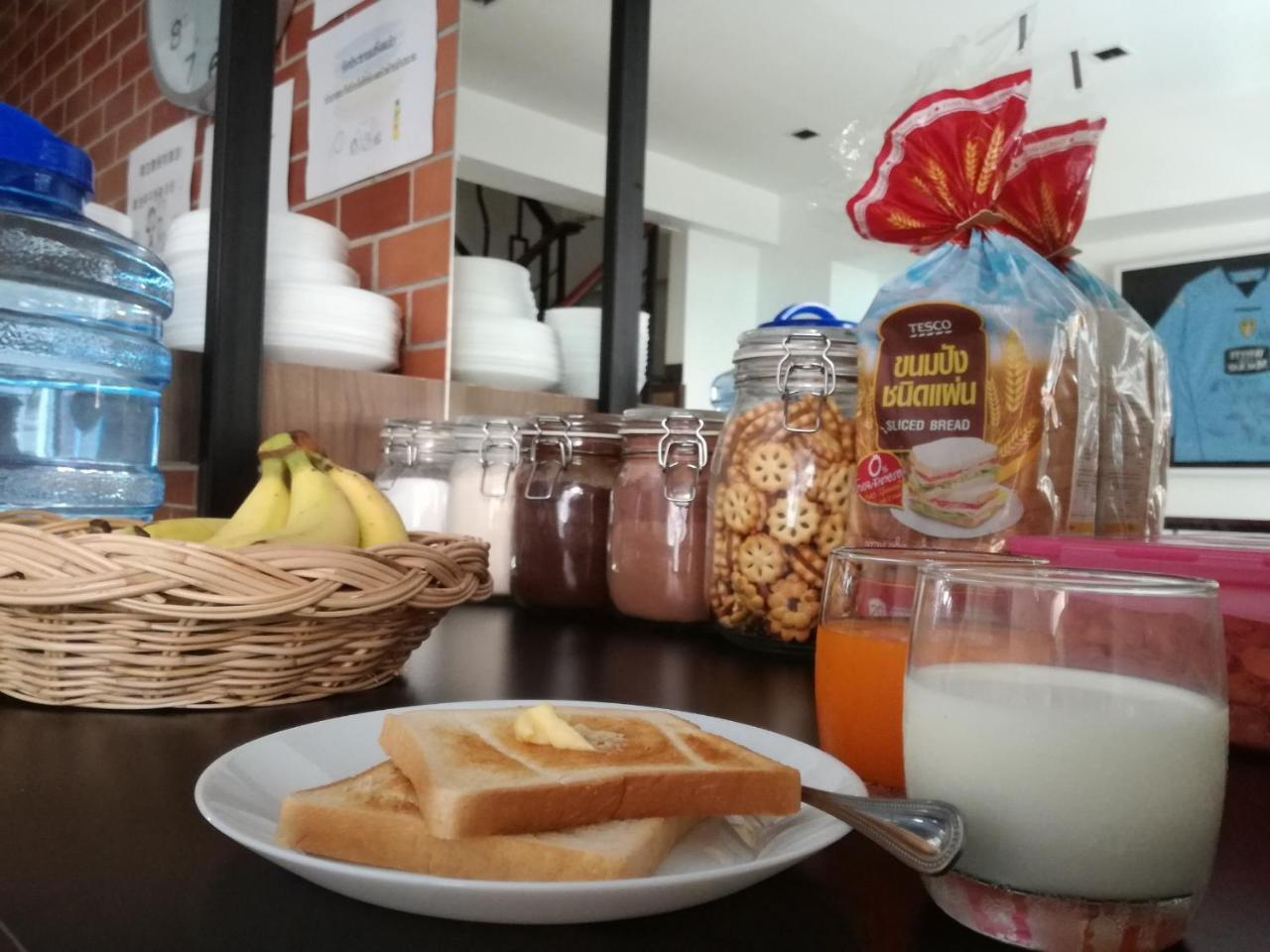 Big Smile Hotel Bangkok Ngoại thất bức ảnh