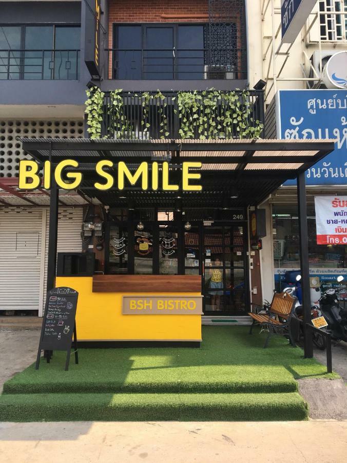 Big Smile Hotel Bangkok Ngoại thất bức ảnh