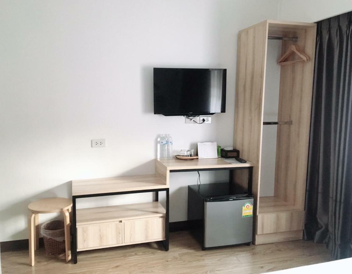 Big Smile Hotel Bangkok Ngoại thất bức ảnh
