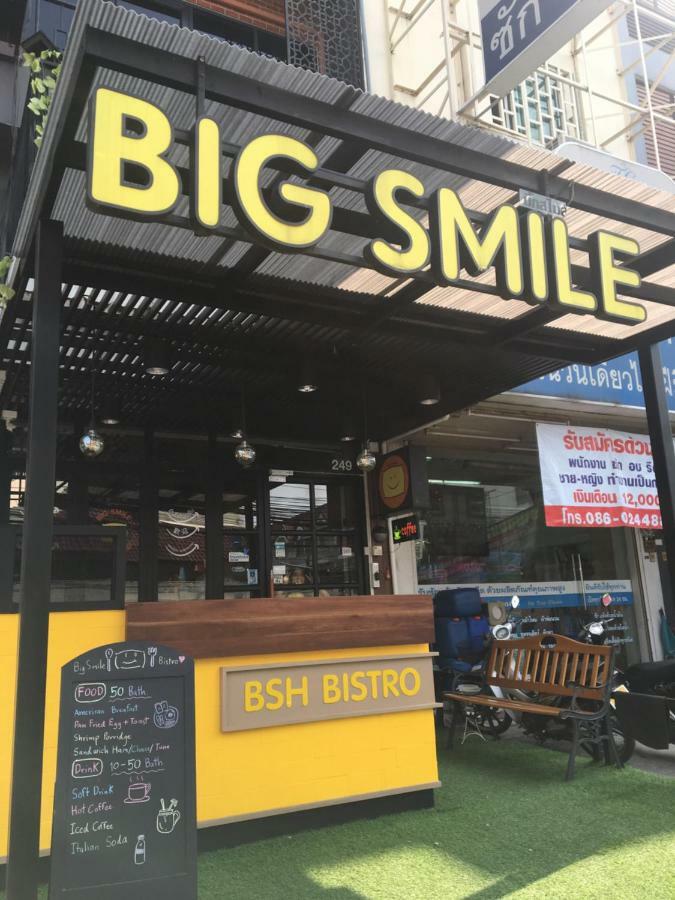 Big Smile Hotel Bangkok Ngoại thất bức ảnh