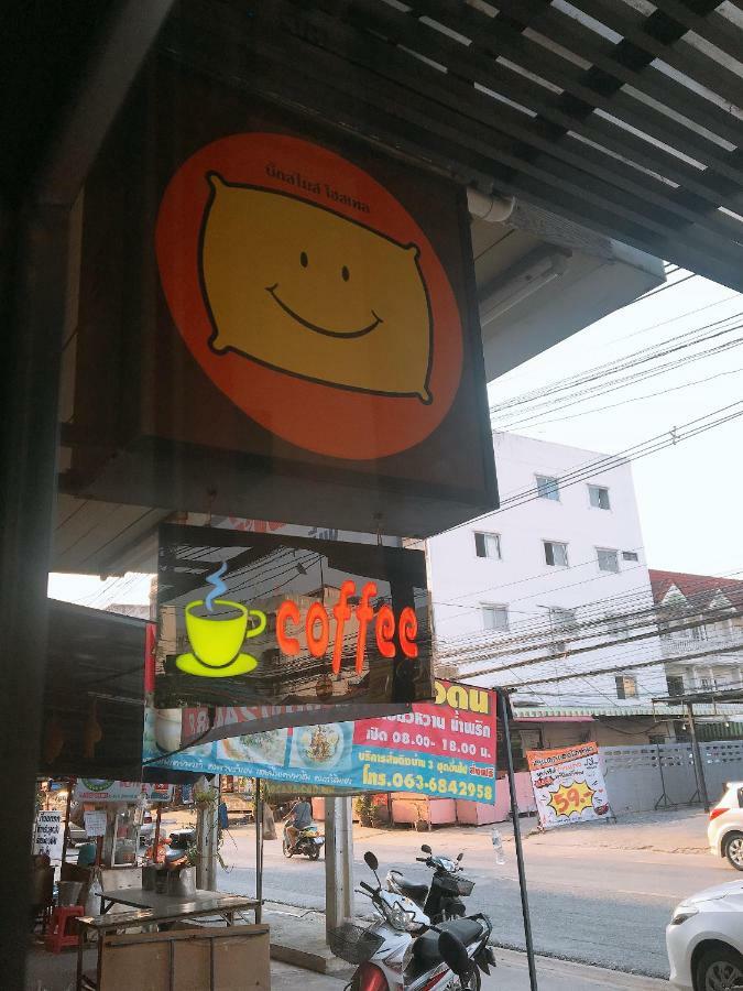 Big Smile Hotel Bangkok Ngoại thất bức ảnh